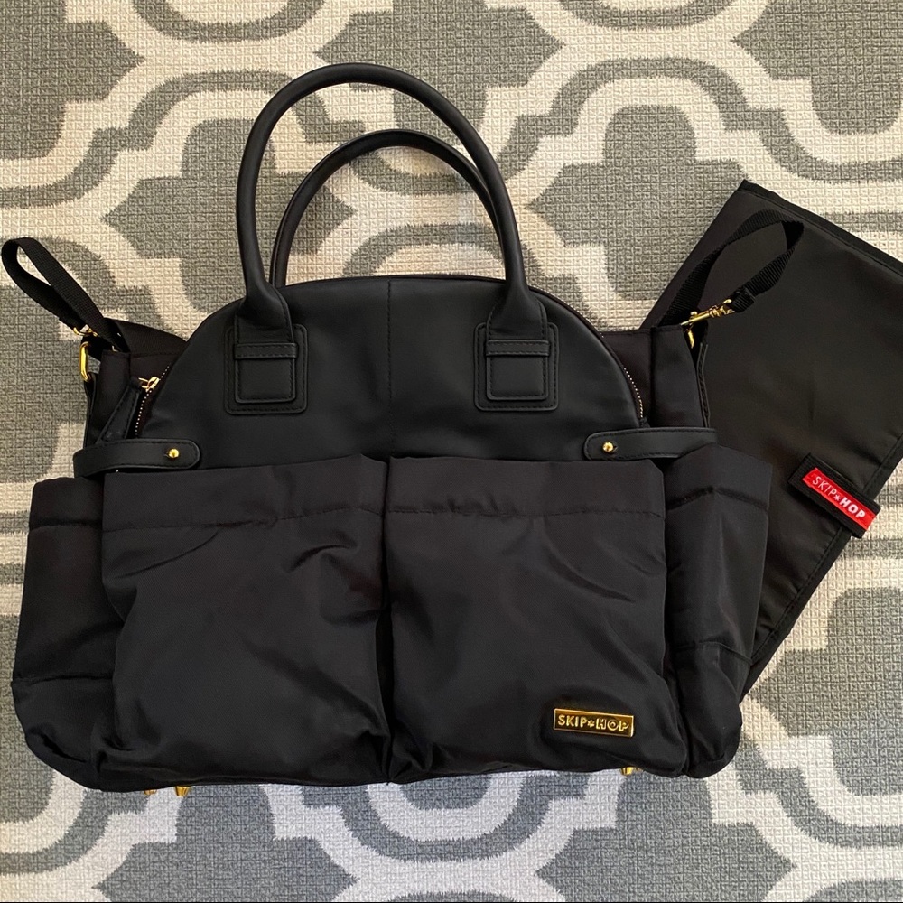 EUC SKIP HOP Chelsea Chic Diaper Bag Satchel